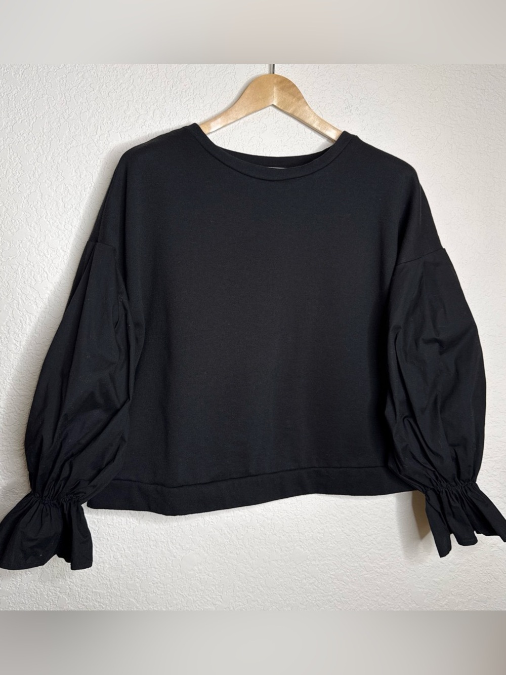 Eloquii Black Mixed Media Bishop Sleeve Top Size 14/16 Cropped Boxy Mixed Media